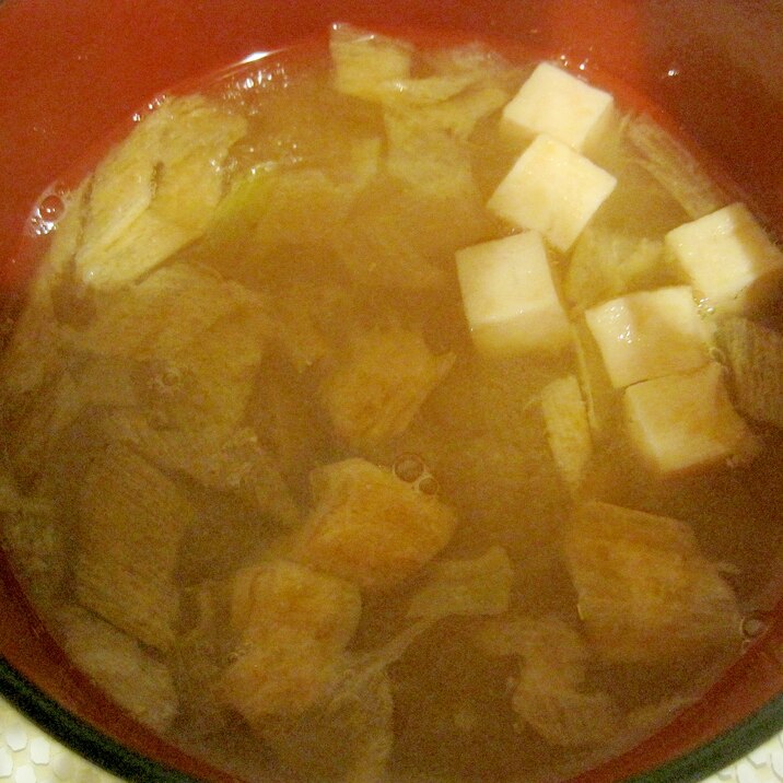 高野豆腐と油揚げの味噌汁
